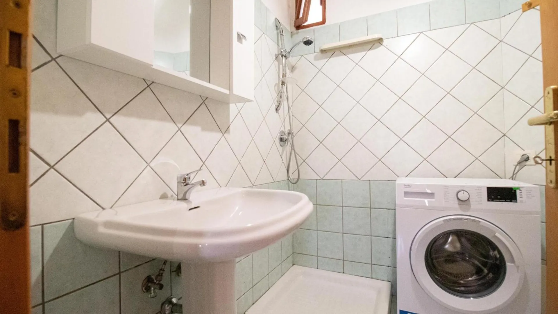 Libero'S Holiday Home Орозеи